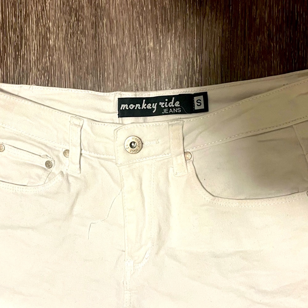 Monkey Ride - White shorts - Picture 6 of 7